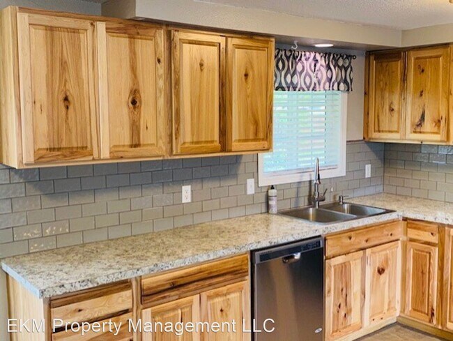 Building Photo - 3 br, 2 bath House - 14 SW 11th Street