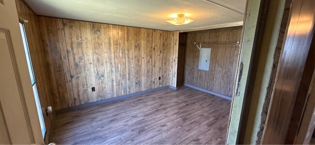 Building Photo - 112 W Spruce