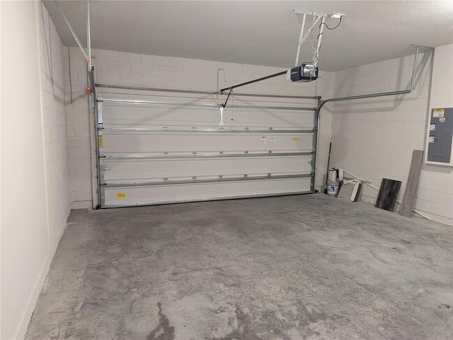 Building Photo - 334 Winter Bliss Ln