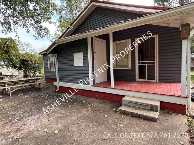 Building Photo - 66 Branning St