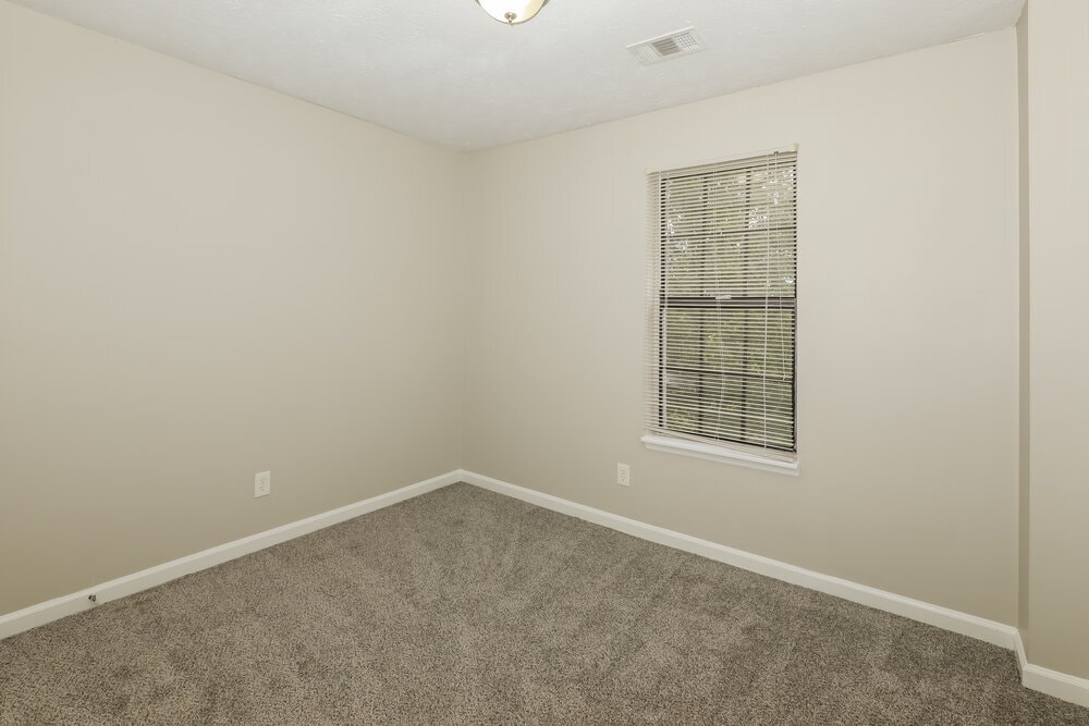 Building Photo - 8194 Canyon Forge Dr