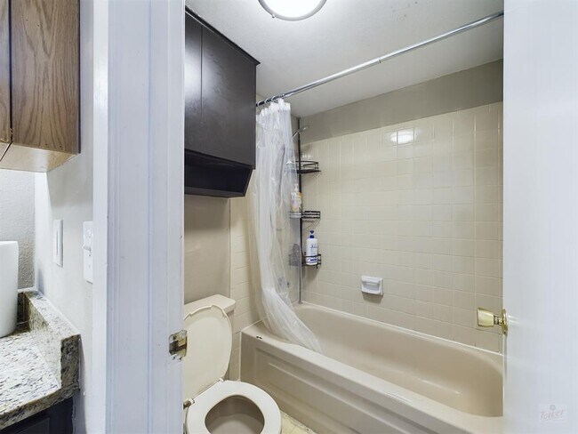 Building Photo - 3000 Guadalupe St