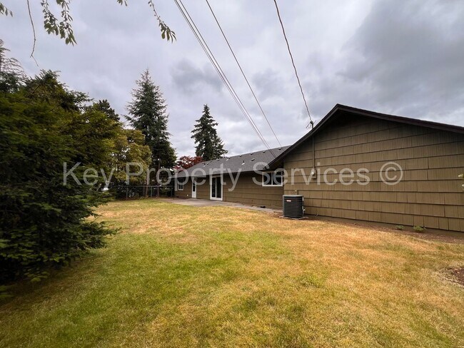 Building Photo - Beautifully Renovated Ranch in Vancouver H...