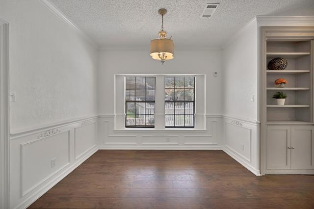 Building Photo - 4219 Oak Springs Dr