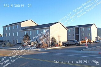 Building Photo - 2 Bedroom  Cedar View Apartment Available Now