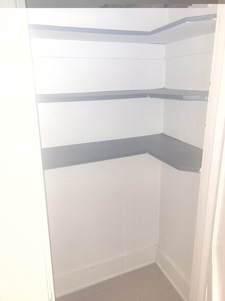 Building Photo - 504 S Franklin St