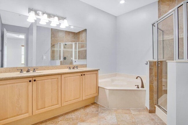 Building Photo - 1383 Piazza Pitti