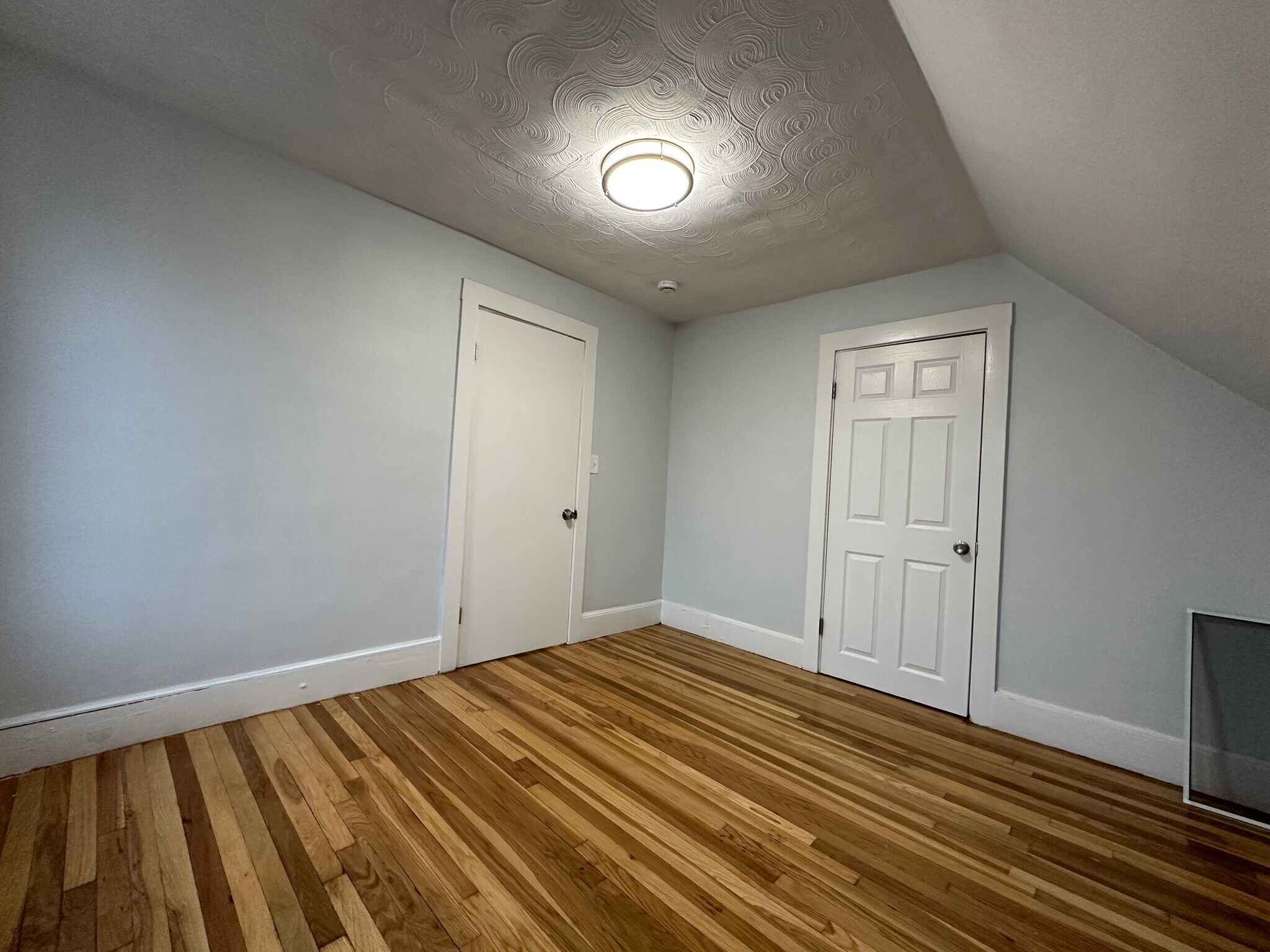 Building Photo - 144 Union St