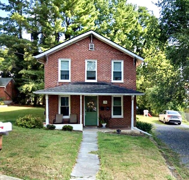 Primary Photo - 15 Virginia Ave