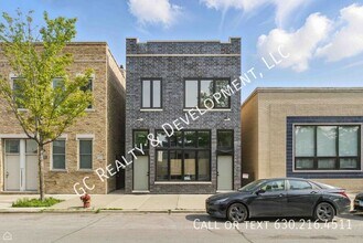 Building Photo - 1928 W 21st St