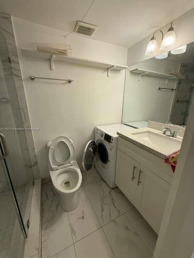 Building Photo - 6200 NE 22nd Way