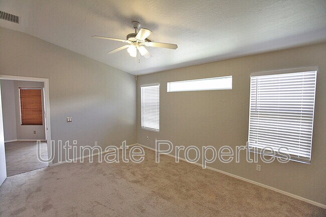 Building Photo - 15710 N 34th St