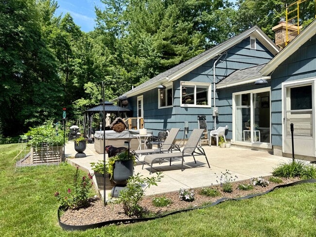 Building Photo - Two Bedroom Home in Muskegon