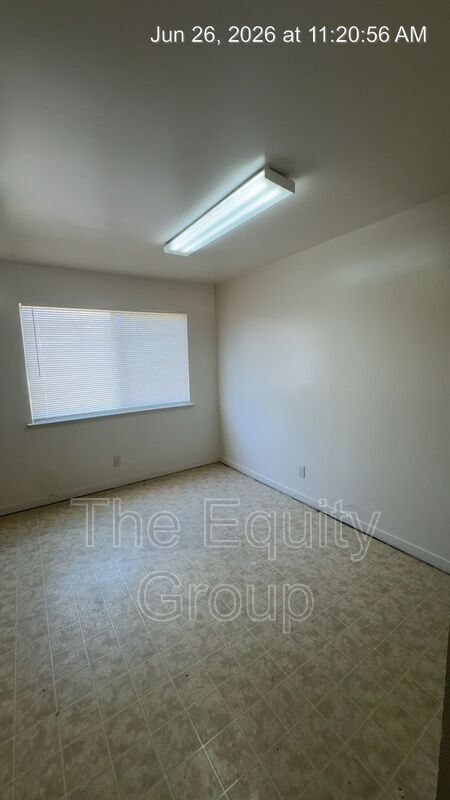 Building Photo - 512 E Myrtle Ave