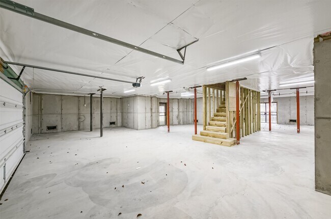Building Photo - 4718 N Braeswood Blvd