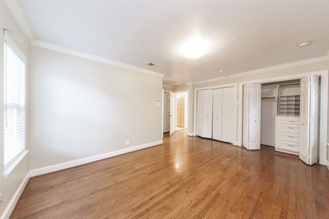 Building Photo - 3023 Conway St