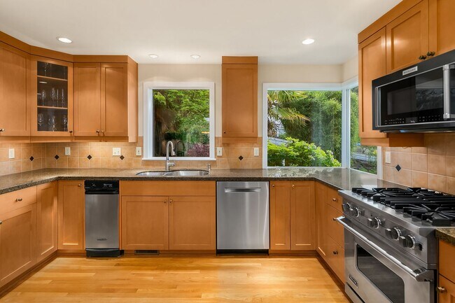 Building Photo - Magnolia Home