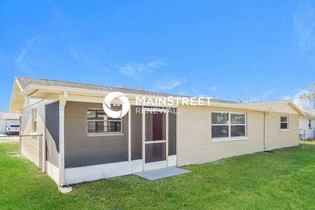 Building Photo - 3 Bedroom Pet-Friendly Home in Port Richey, FL with Main Street Renewal