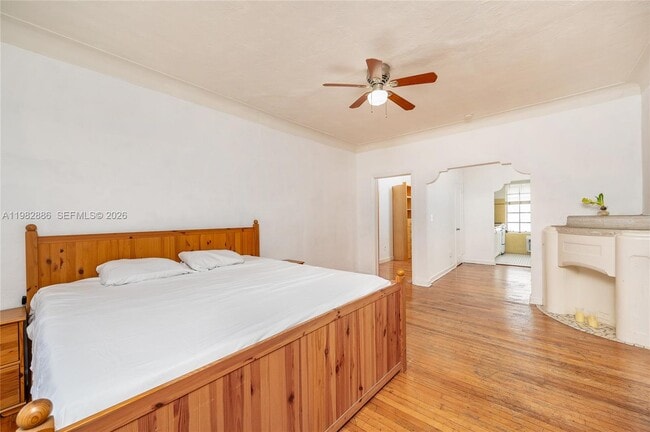 Building Photo - 830 Euclid Ave