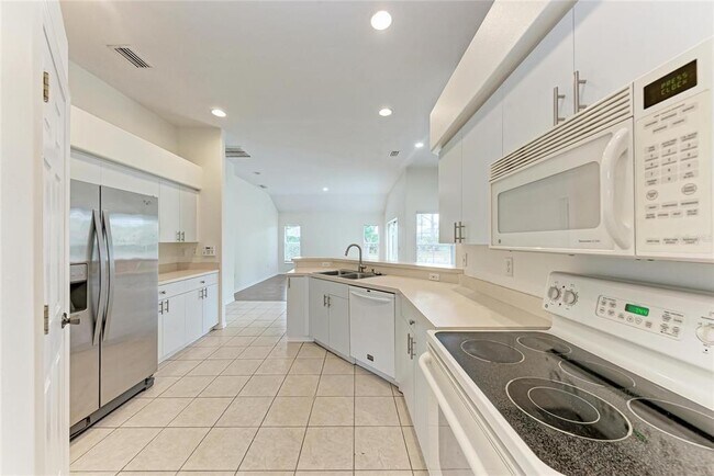 Building Photo - 3219 58th Terrace E