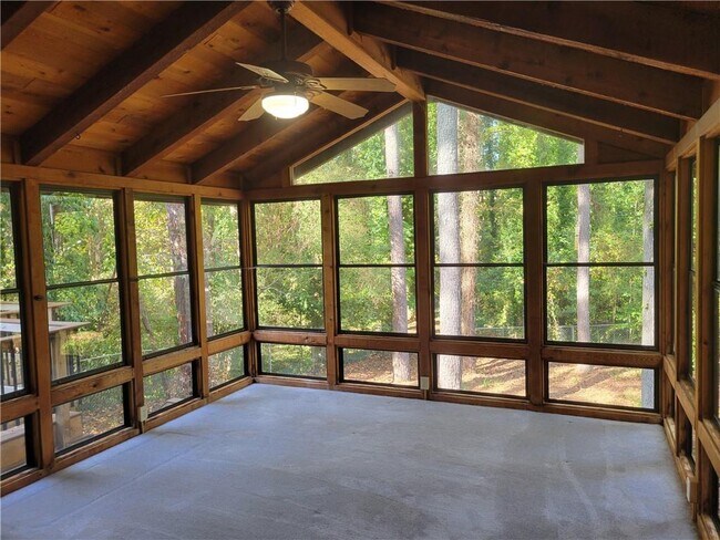 Building Photo - 3598 Hidden Acres Dr