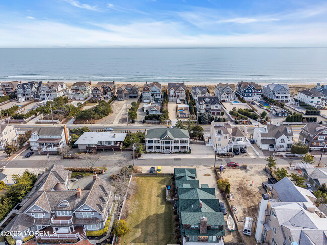 Building Photo - 1043 Barnegat Ln