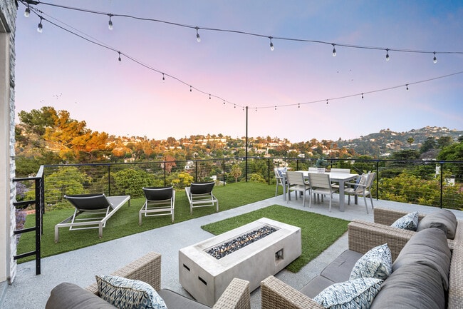 Building Photo - 3420 Blair Dr