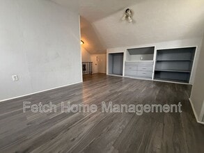 Building Photo - 1027 E Market St