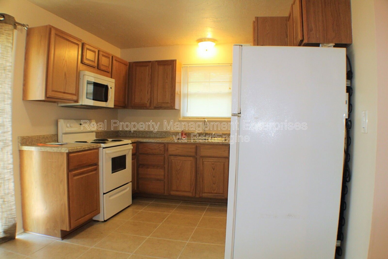 Building Photo - 516 Inwood Dr