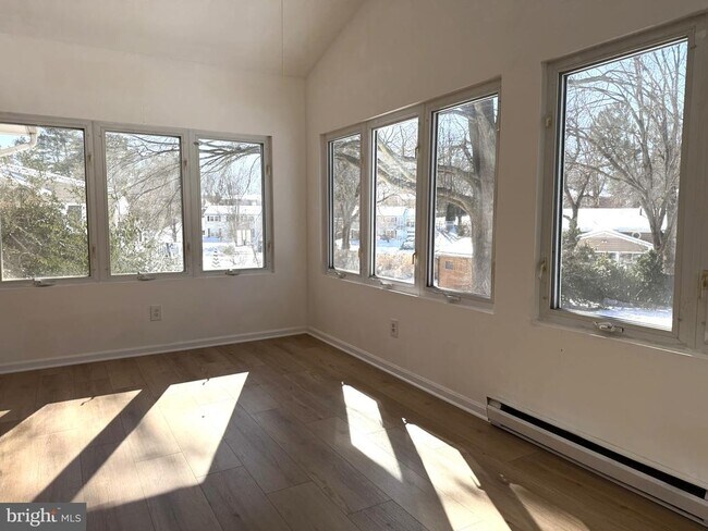 Building Photo - 9120 Peabody St