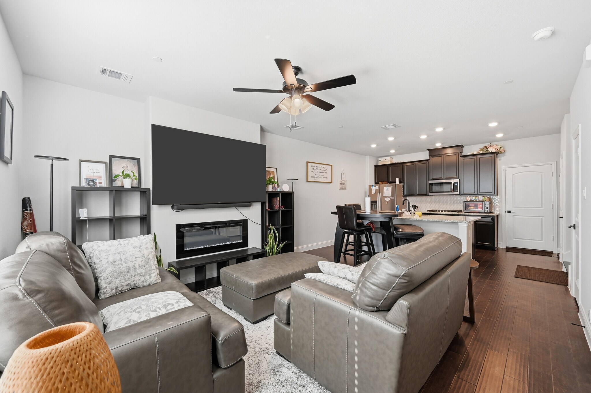 Building Photo - 3544 Thistlewood Dr