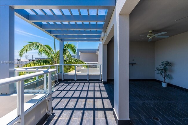 Building Photo - 6410 NW 105th Pl