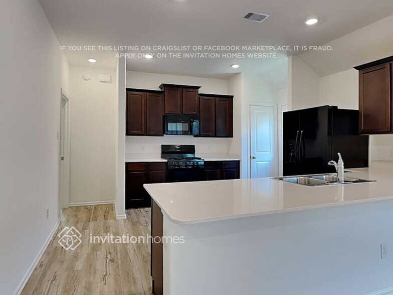 Building Photo - 22711 Bolanzo Ln