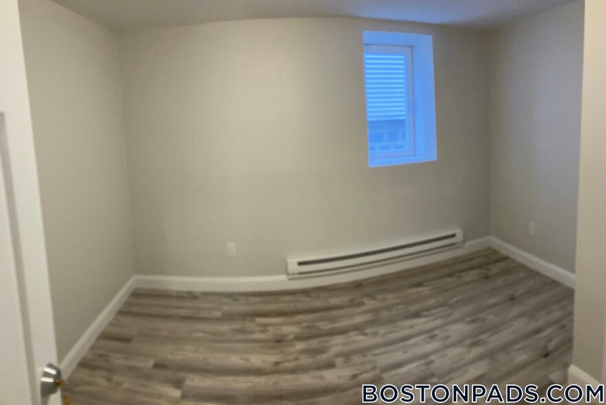 Building Photo - 17 Verrill St