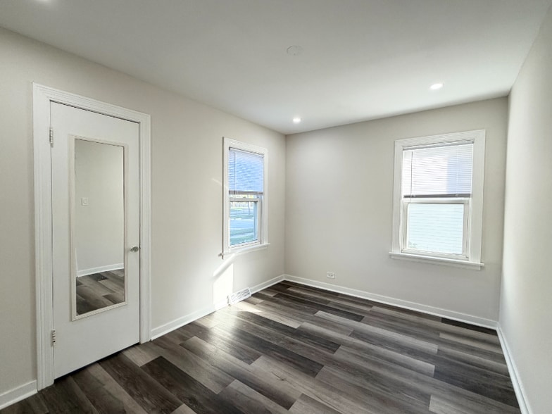 Building Photo - 18534 Wentworth Ave