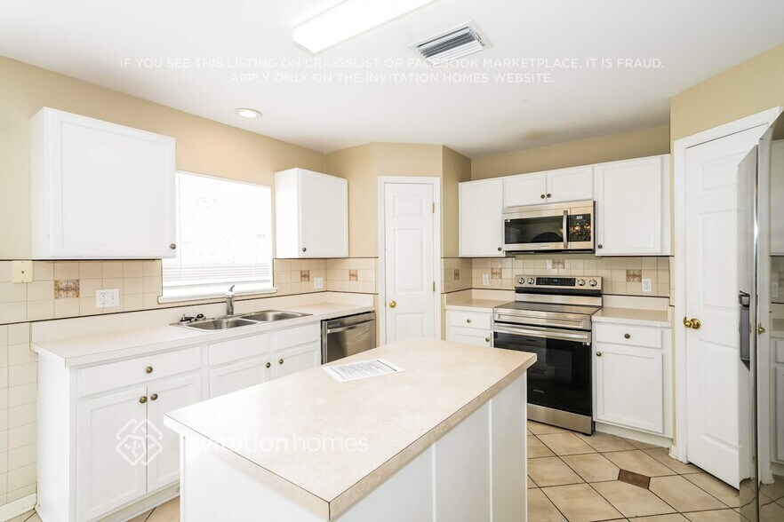 Building Photo - 10420 Fly Fishing St