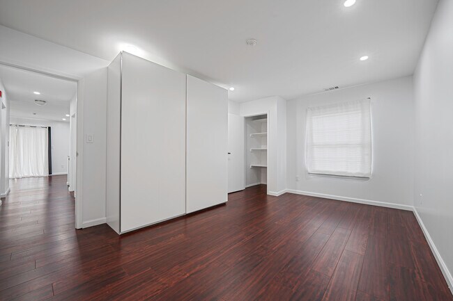 Building Photo - 77 Fairview Cir