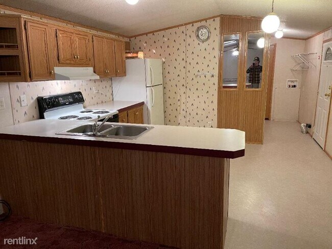 Primary Photo - 29 Harriman Cove Rd