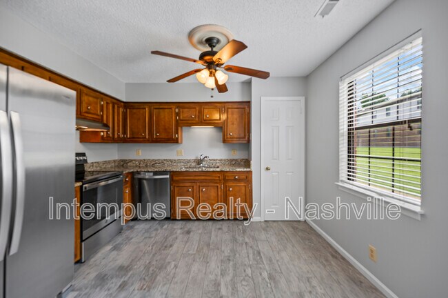 Building Photo - 5771 Brentwood Trace