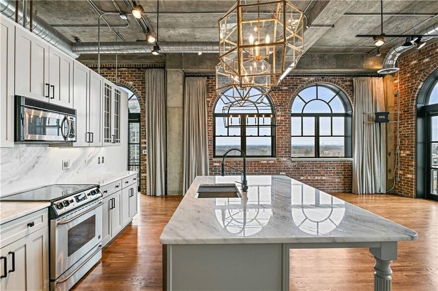 Building Photo - 3180 Mathieson Dr NE