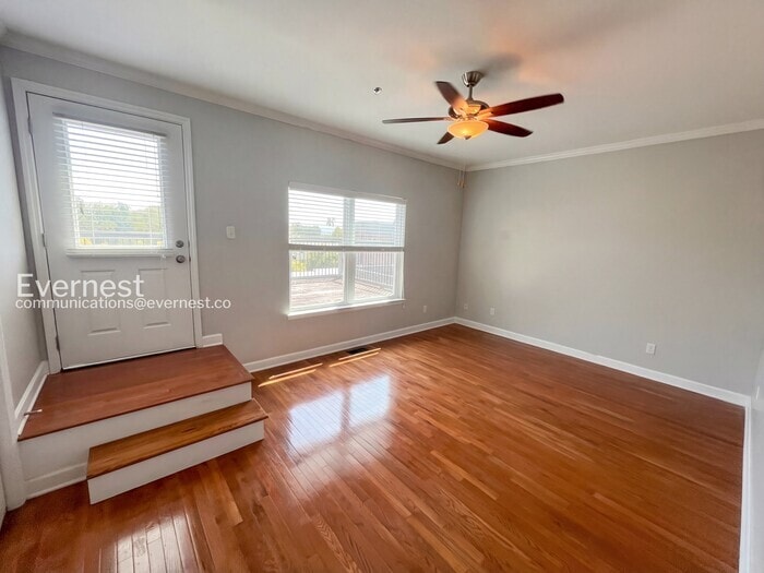 Building Photo - 221 Delmont St