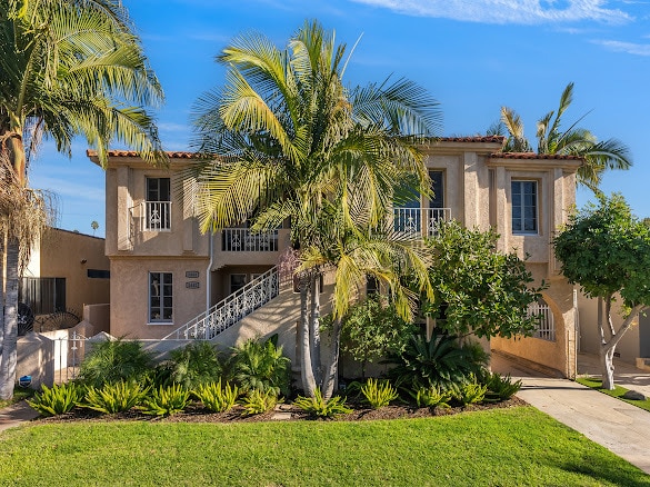 Home - 1442 S Burnside Ave