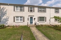 Building Photo - Historic Apartment located a short drive from Elon!