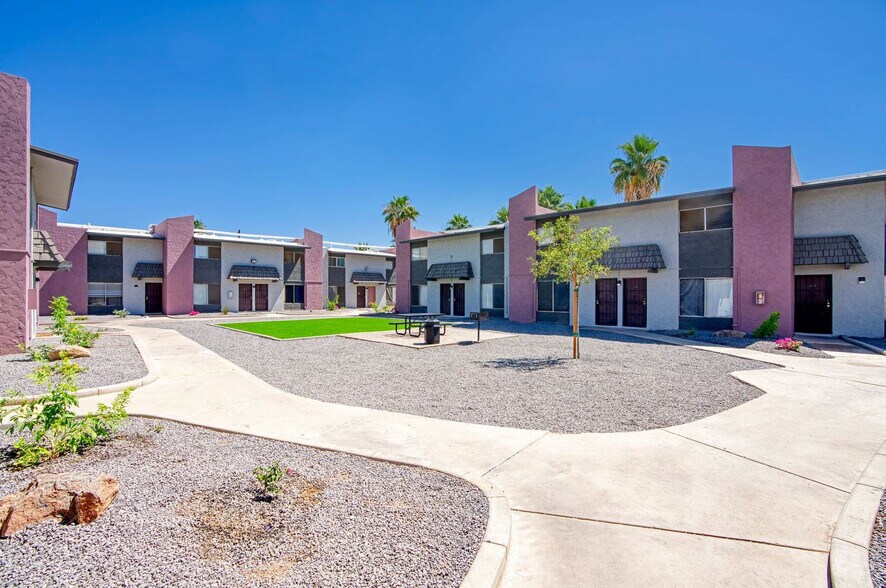 Connect on Missouri 1737 W Missouri Ave Phoenix AZ 85015 Apartment