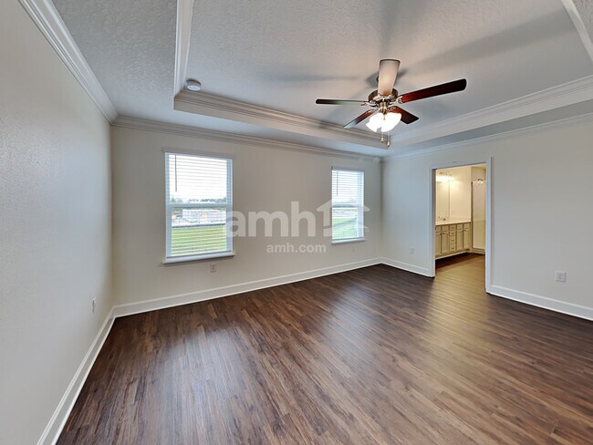 Building Photo - 1048 Walden Pond Dr