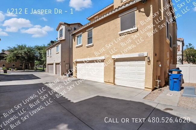Building Photo - 4212 E Jasper Dr