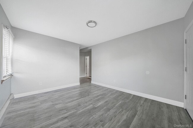 Building Photo - 110 2nd Ave