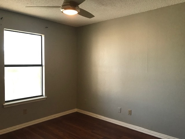 Building Photo - 1624 Aquarena Springs Dr