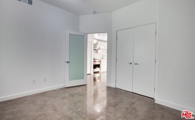 Building Photo - 1358 4th St