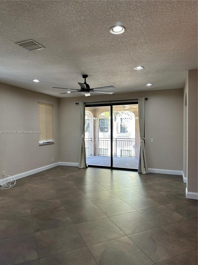 Building Photo - 2810 Center Ct Dr